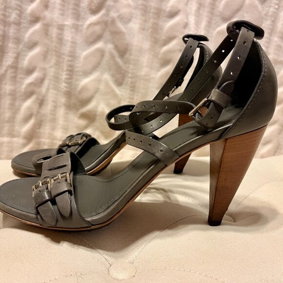 Tod's Shoes - TOD'S Grey Leather Detail Ankle Strap Sandal